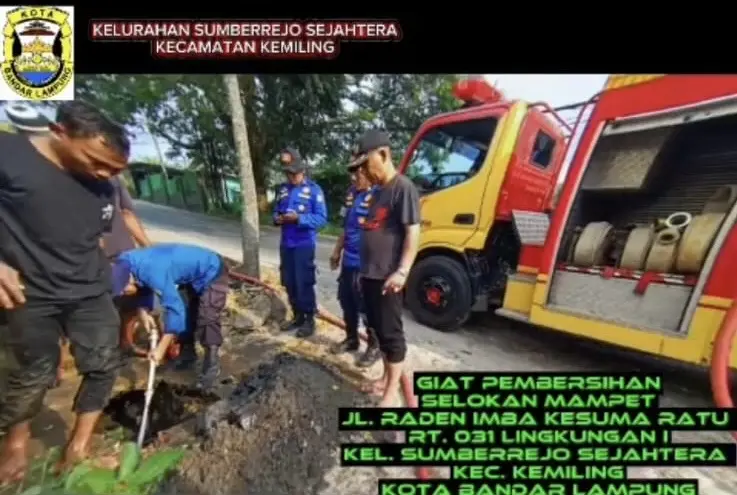 Baru Dilantik, Lurah Sumber Rejo Sejahtera Langsung Turun Tangan Atasi Drainase Mampet