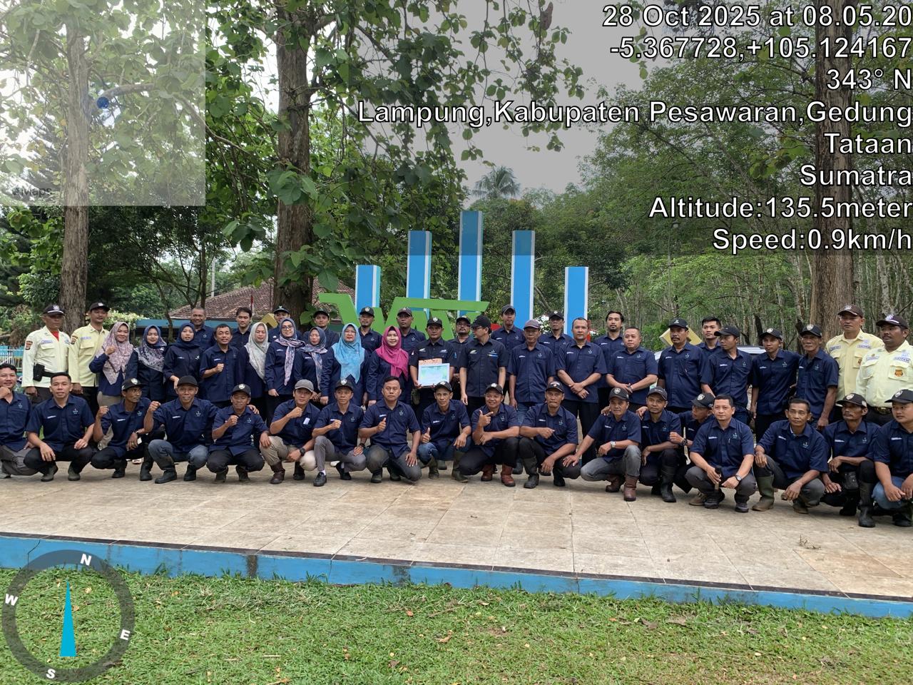 Foto Bersama Karyawan PYPN I Regional 7 Kebun Way Berulu