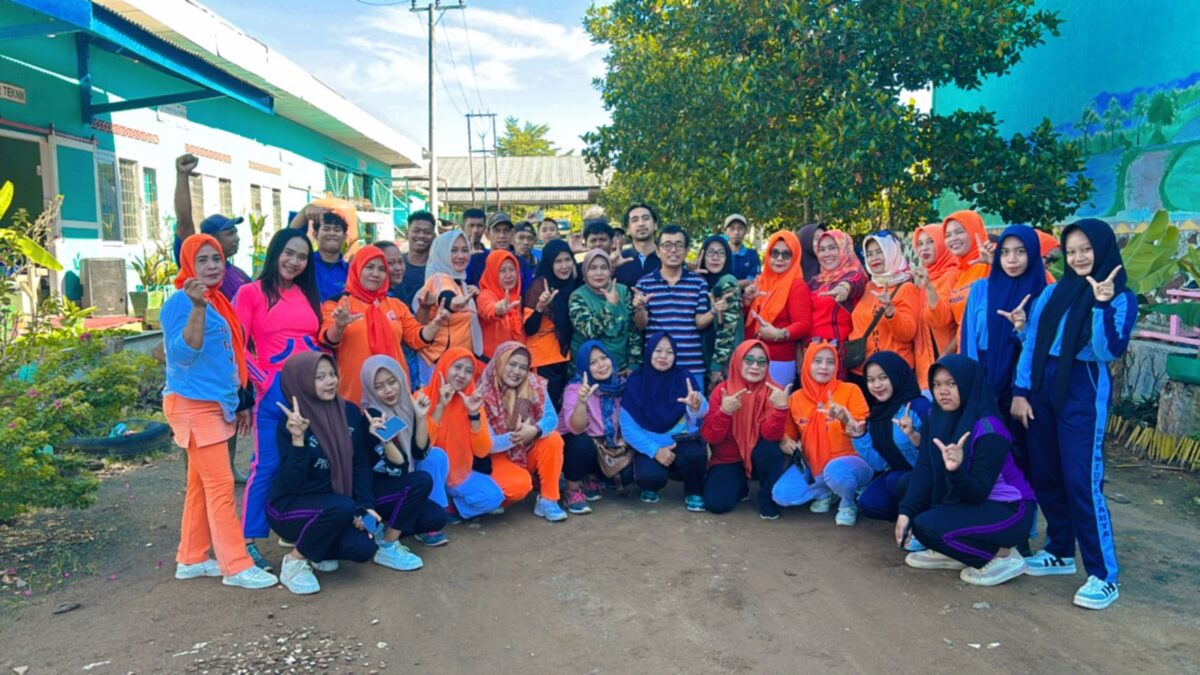Foto Bersama Peserta Senam PTPN I Regional 7 Kebun Way Berulu