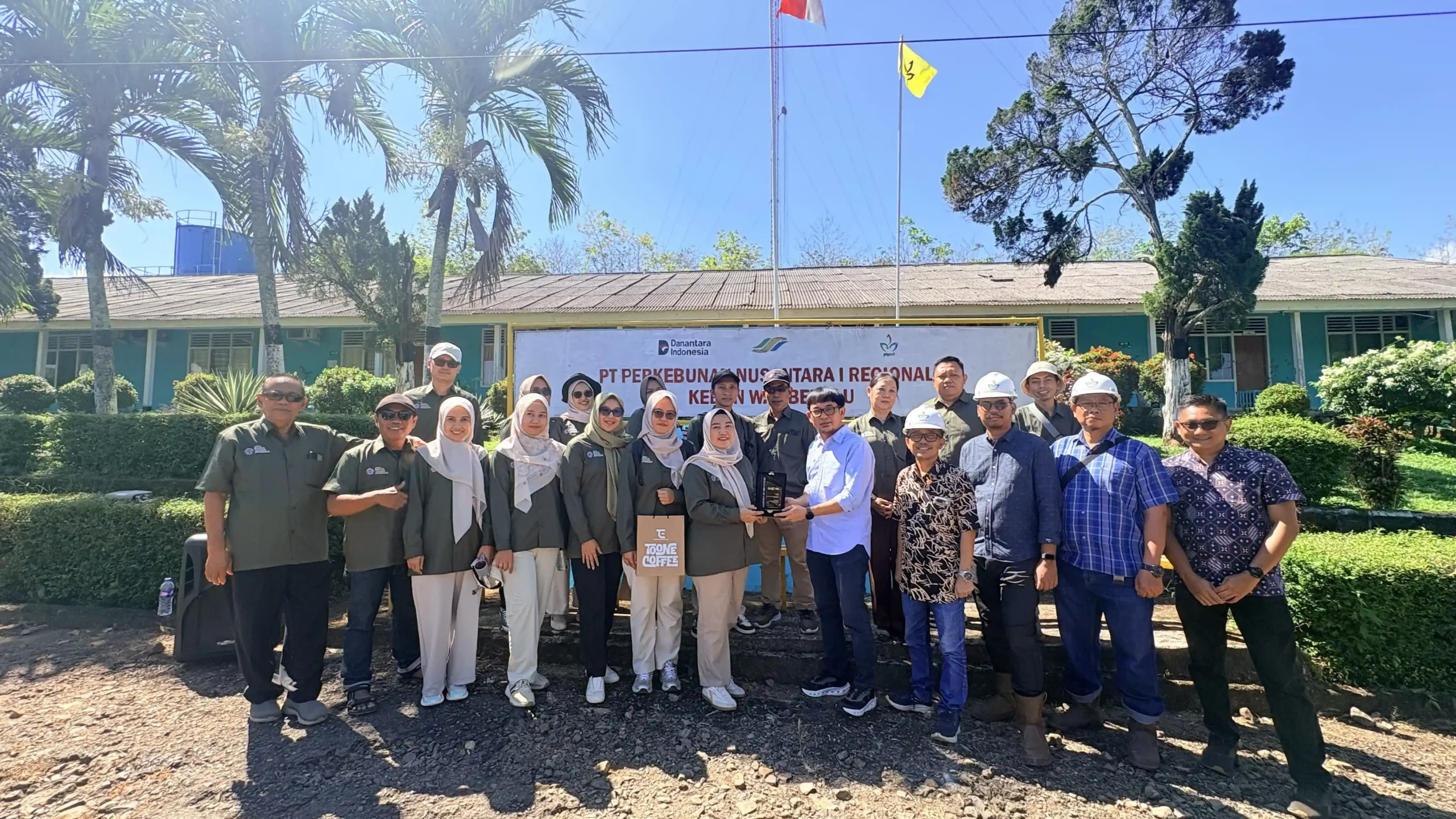 PTPN I Regional 7 Kebun Way Berulu Cetak SDM Perkebunan Unggul, Puluhan Mahasiswa Polinela Belajar Langsung dari Praktisi Industri