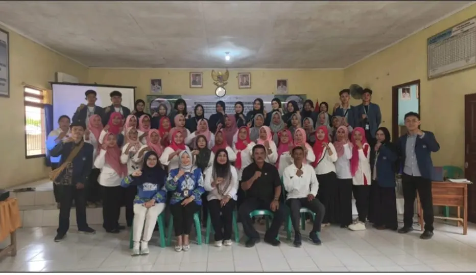 Tim Dosen dan Mahasiswa FK Unila Hadir di Desa Cipadang, Gelar Pemeriksaan Kesehatan Gratis Berbasis Agromedicine untuk Petani