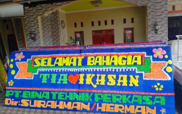 papan ucapan selamat dari direktur PT. Bina Tehnik Perkasa