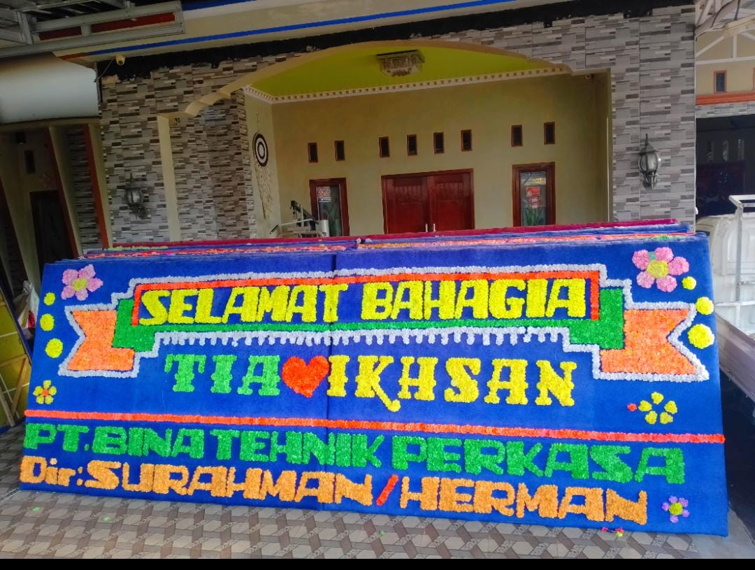 papan ucapan selamat dari direktur PT. Bina Tehnik Perkasa